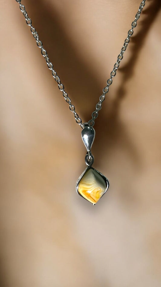 سلسال  قطرة الكهرمان