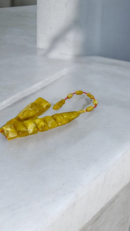 مسباح يوناني رخامي ملكي