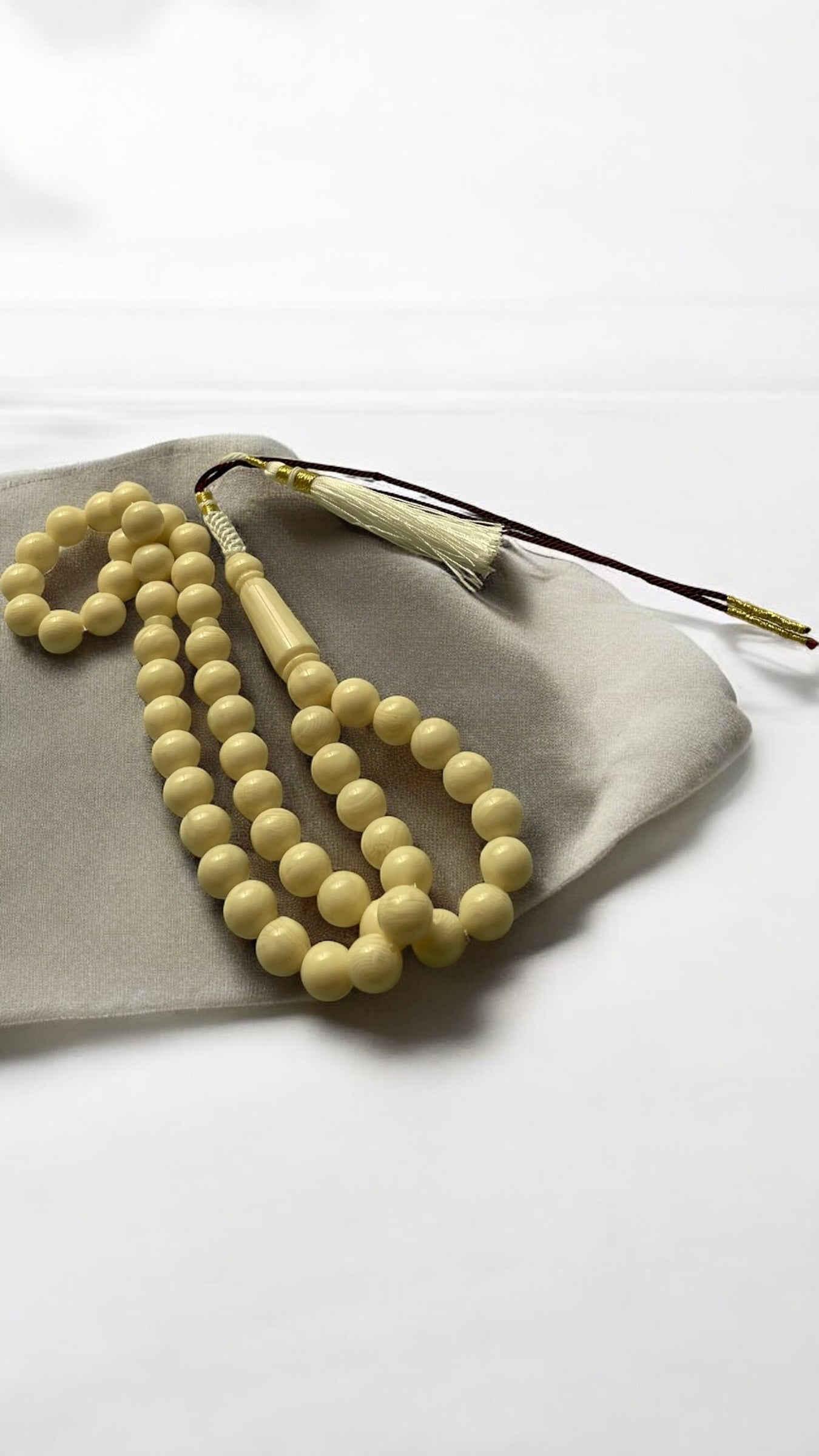 مسباح شبيه العاج 2