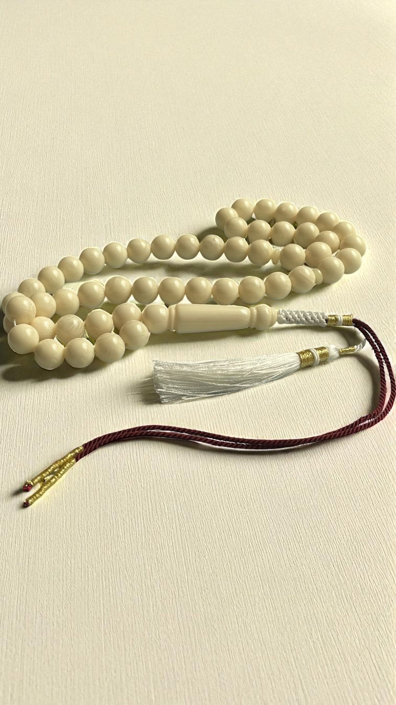 مسباح شبيه العاج 2