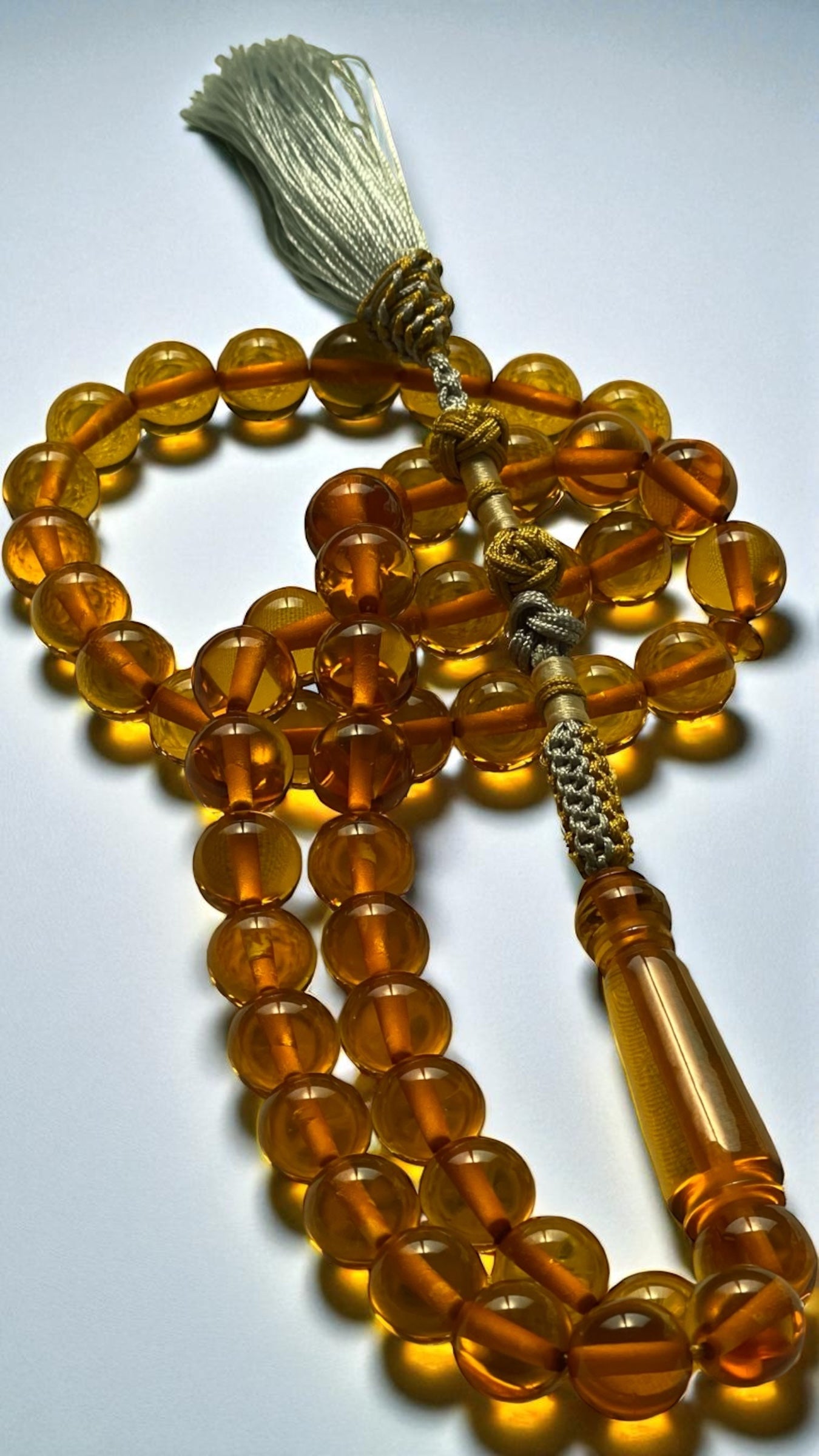 مسباح كاست عسلي